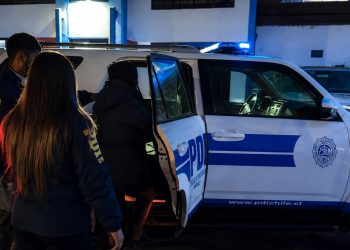 «Viuda negra» operaba desde redes sociales: PDI detiene a mujer acusada de drogar a sus víctimas para desvalijarlas