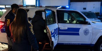 «Viuda negra» operaba desde redes sociales: PDI detiene a mujer acusada de drogar a sus víctimas para desvalijarlas