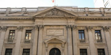 Anatocismo: Te explicamos la norma que podría cambiar el costo de las deudas y enfrenta a bancos con consumidores