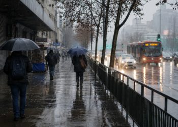 Sistema frontal golpea a miles de familias: dónde donar y cómo ayudar a los damnificados por las lluvias