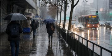 Sistema frontal golpea a miles de familias: dónde donar y cómo ayudar a los damnificados por las lluvias