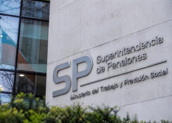 ¿Pensando en cambiarte de AFP?: Las preguntas que debes responder antes de tomar una decisión que impactará tu futura pensión