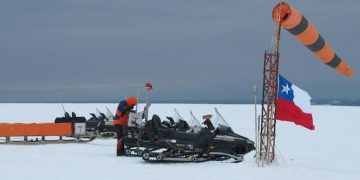 Ejército levanta refugio bajo la nieve en la Antártica: la obra extrema para sobrevivir a tormentas y fallas en ruta