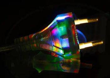 CGE abre compensación de $40 mil por cortes de luz: así pueden cobrar quienes perdieron alimentos durante el sistema frontal