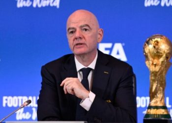 Infantino desata una tormenta mundial