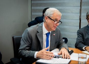 denuncia la presidente en la contraloria