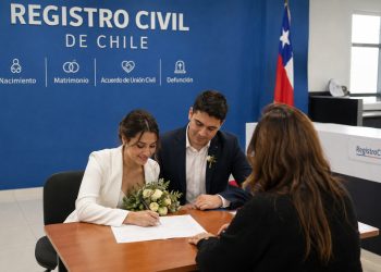 nueva ley que regula matrimonios y AUC