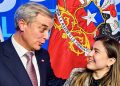 cuestionan a asesora venzolana de kast