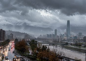 Temporal en Santiago: difunden falsa imagen de un supuesto tornado y desatan alarma en redes sociales