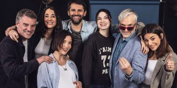 se suman dos actores a reunion de apoderados